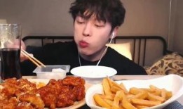 小哥爆料炸鸡视频播放,炸鸡视频背后的惊人播放量！