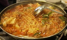 泡面酸菜爆料视频,揭秘网红美食背后的真相