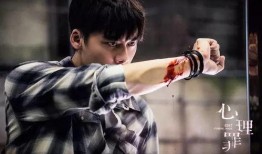 群演爆料李易峰视频,揭秘明星幕后生活片段