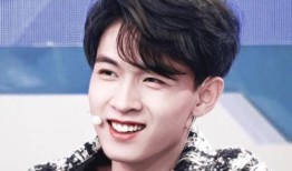 秦霄贤妈妈爆料了吗视频,揭秘明星家庭幕后故事