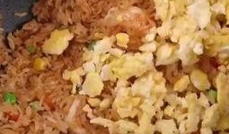 饭店炒饭爆料怎么做视频,一招教你轻松学会炒饭绝技